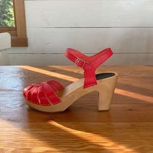 NWOB Swedish Hasbeens Cross Strap Sky High 39